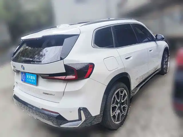 BMW X1 2024 sDrive25Li X Design Package — фото 2