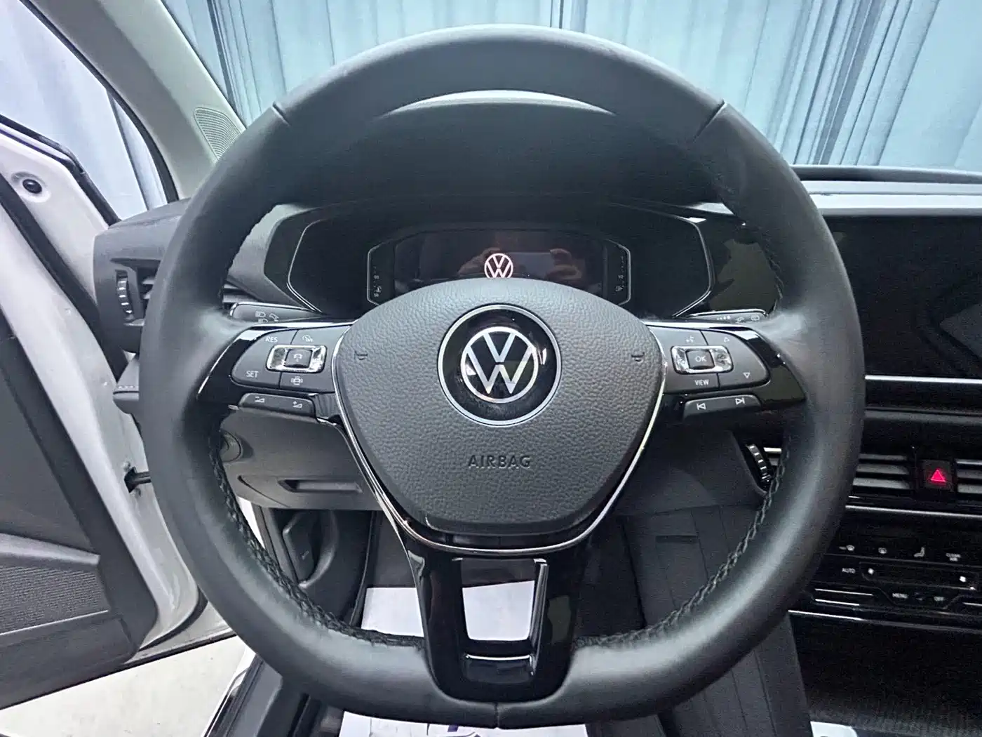 Volkswagen Tharu, миниатюра 6