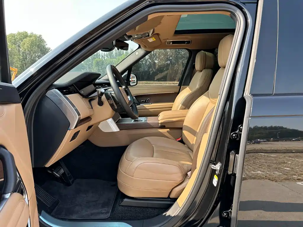 Land Rover Range Rover 2024 2024 3.0 L6 400PS Golden Age Extended 7-Seater