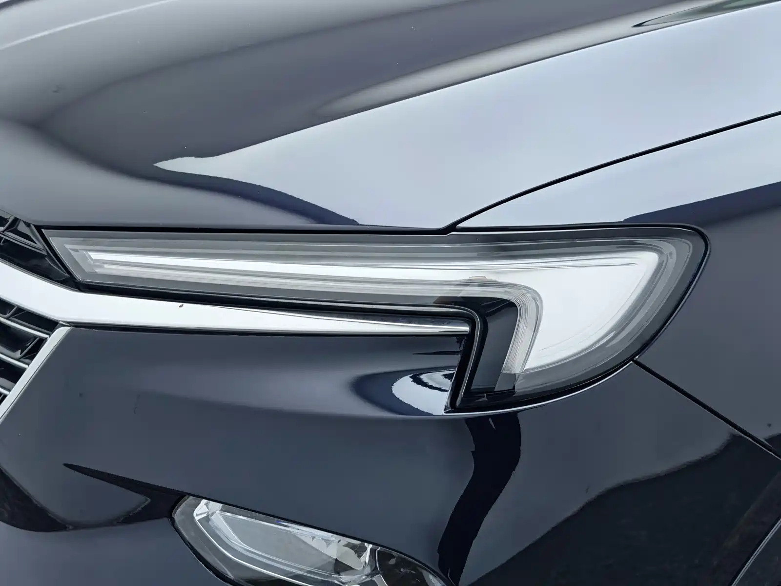 Photo 8 - Buick Enclave