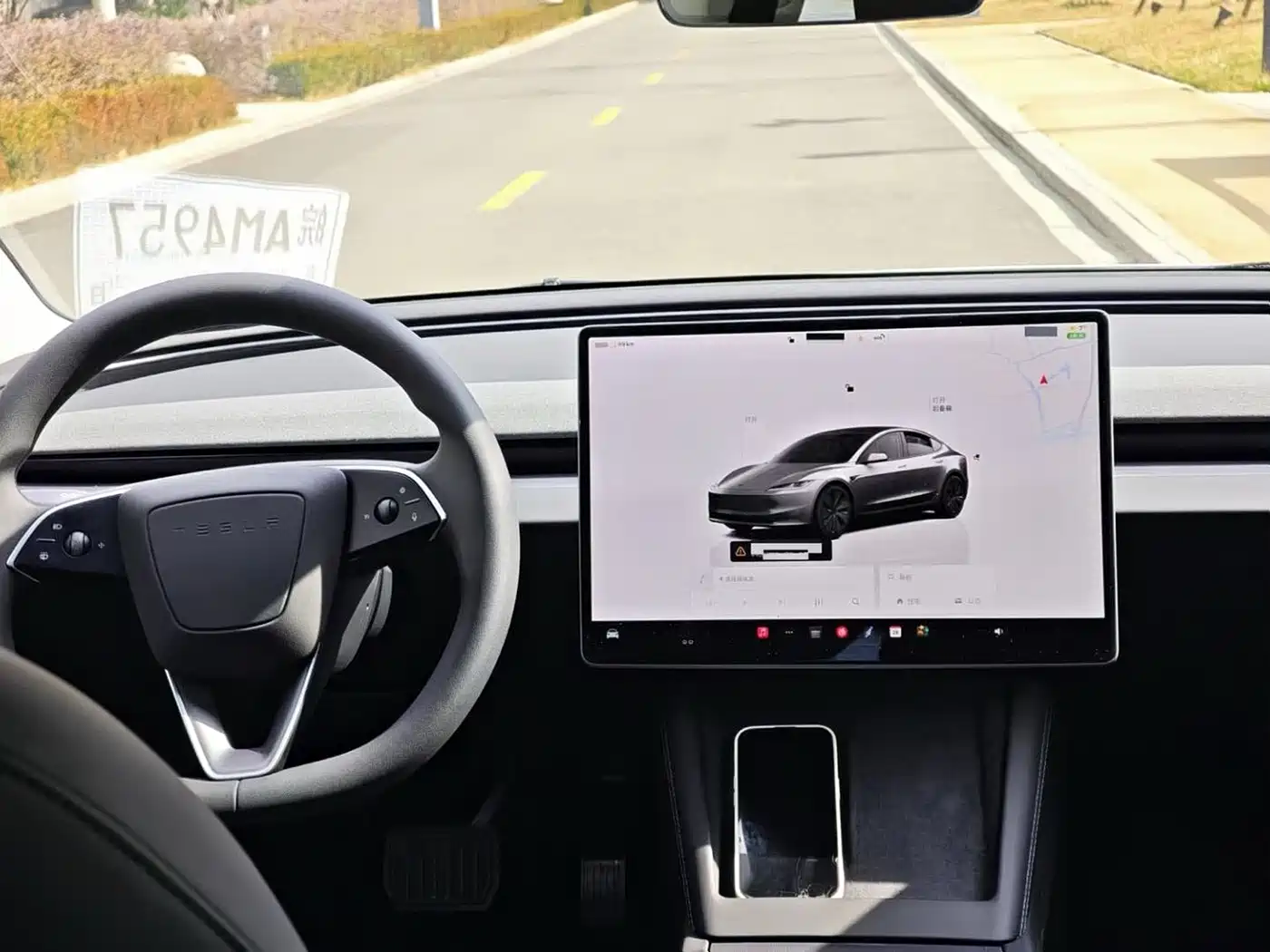 TESLA MODEL 3