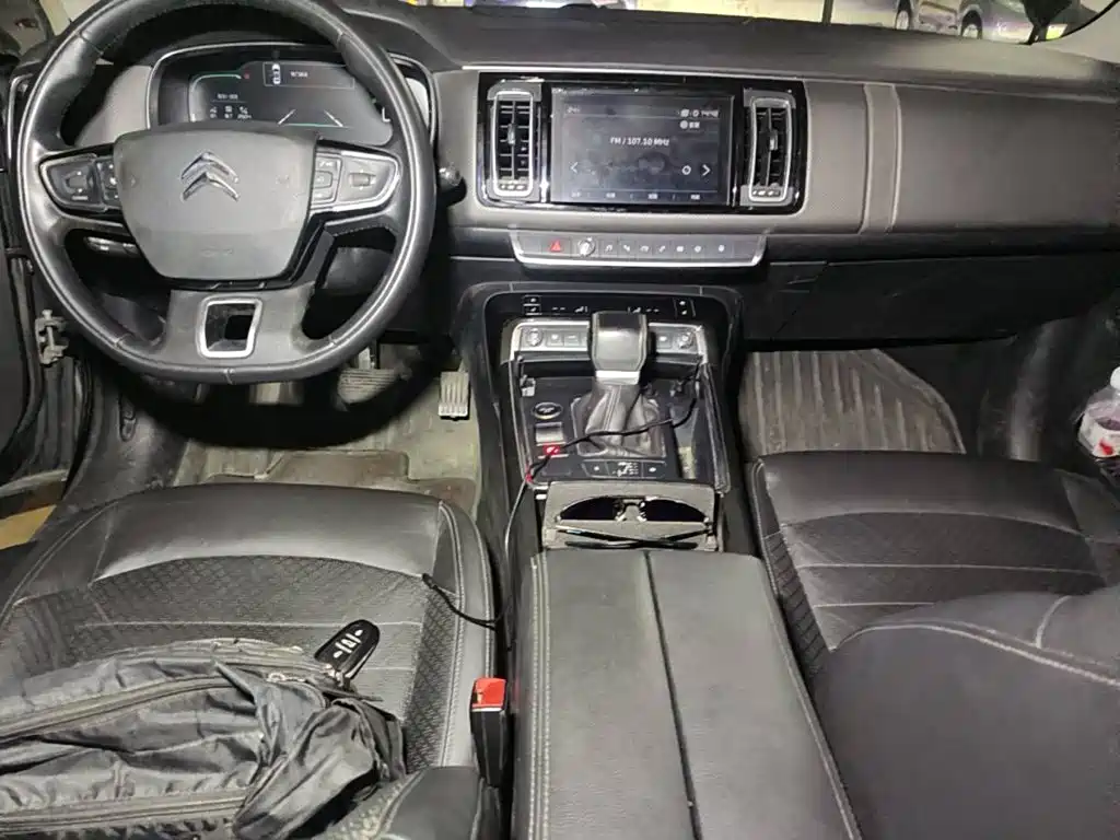 Фото 12 - Citroën C6