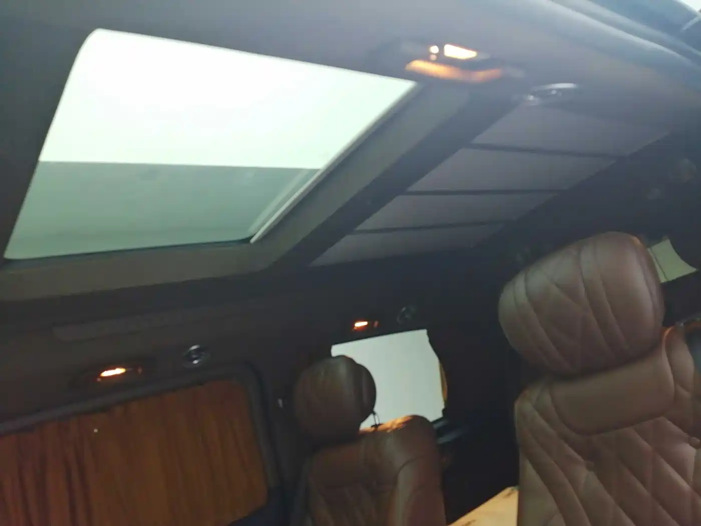 Mercedes-Benz V-Class 2020 Model V 260 L Long Wheelbase Luxury фото 15