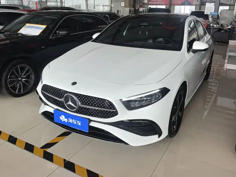 Mercedes-Benz A-Class 2024 A 200 L Fashion Edition