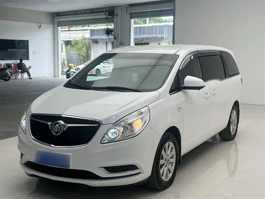 Buick GL8 2018 28T Comfort China VI фото 2