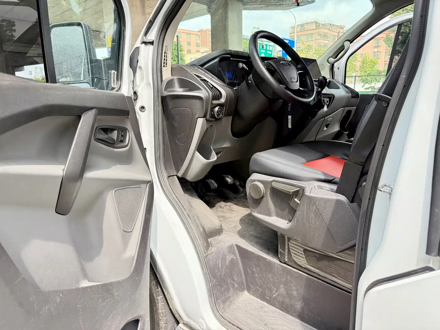 Ford Transit 2021 2020 2.0T Diesel Multi-purpose Commercial Vehicle Medium Wheelbase Low Roof Dual Swing Doors China VI