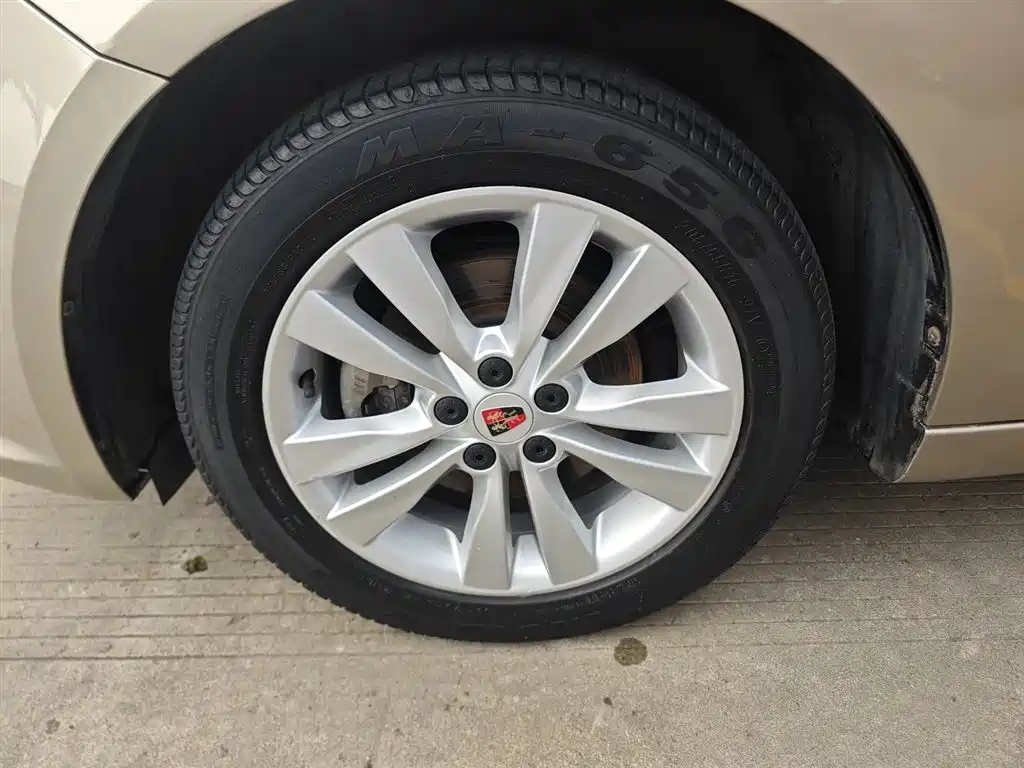 Roewe 360 2016 2016 1.5L Automatic Smart Screen Edition