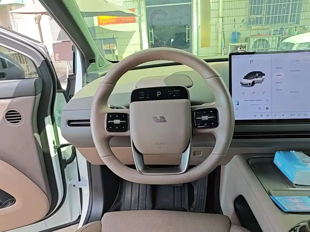 Li Auto i6 2025 2025 4WD Base Model