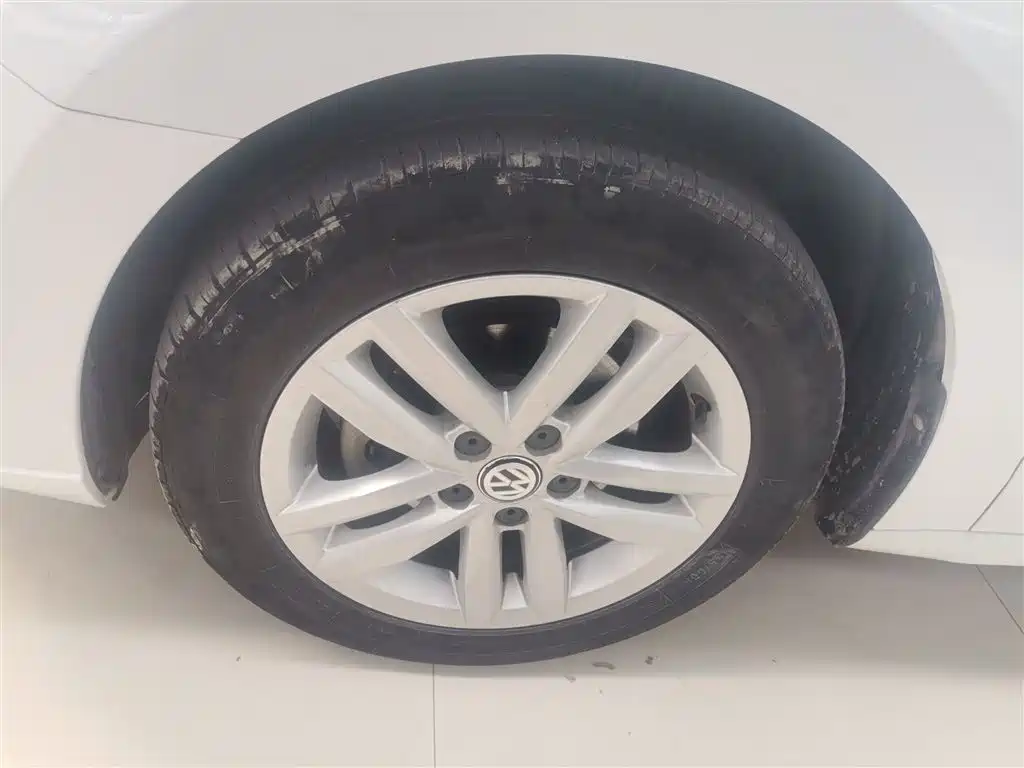 Volkswagen Jetta 2019 Dream Edition 1.5L Auto Fashion фото 23