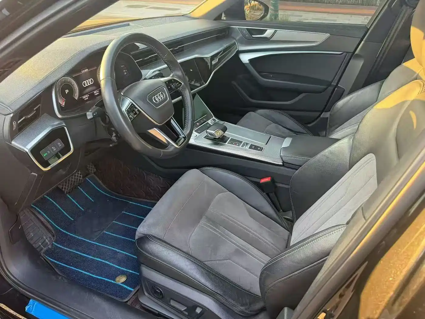 Фото 6 - Audi A6L