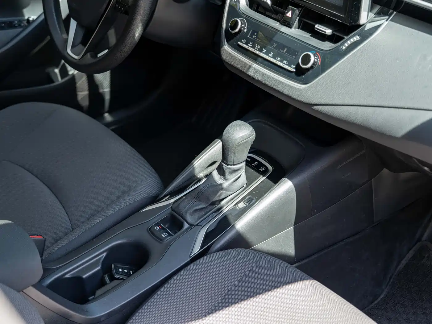 Toyota Corolla 2021 1.2T S-CVT Elite Edition фото 11