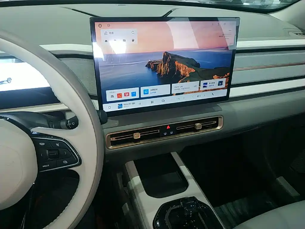 Geely ICON 2025 2026 Chocolate 1.5TD Pure Edition
