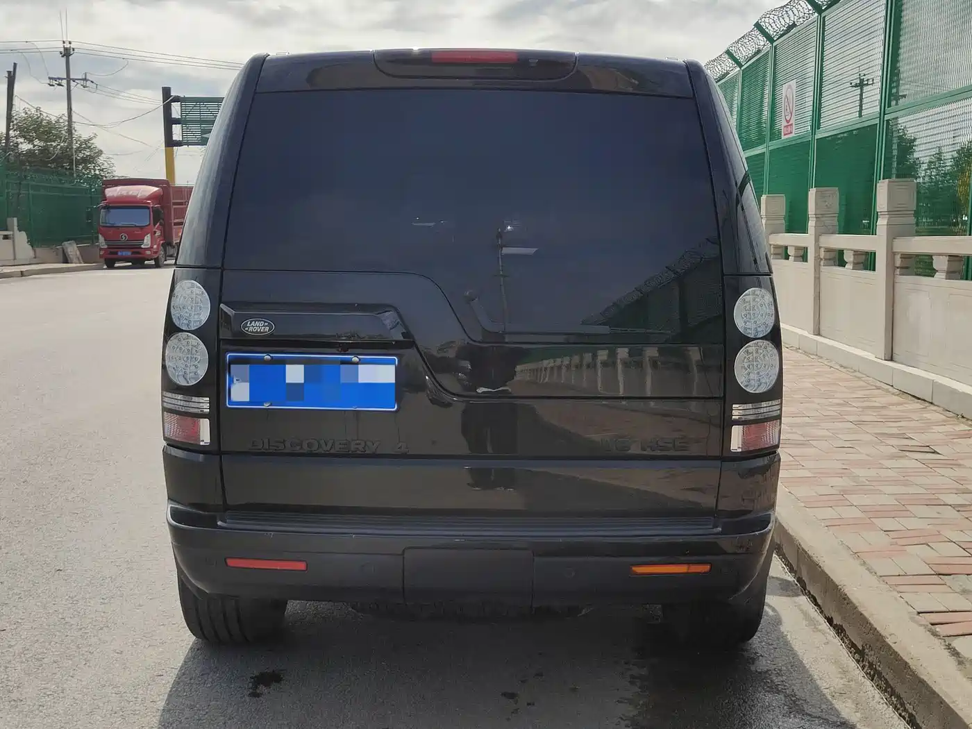 Land Rover Discovery 2016 3.0 SC V6 HSE фото 5