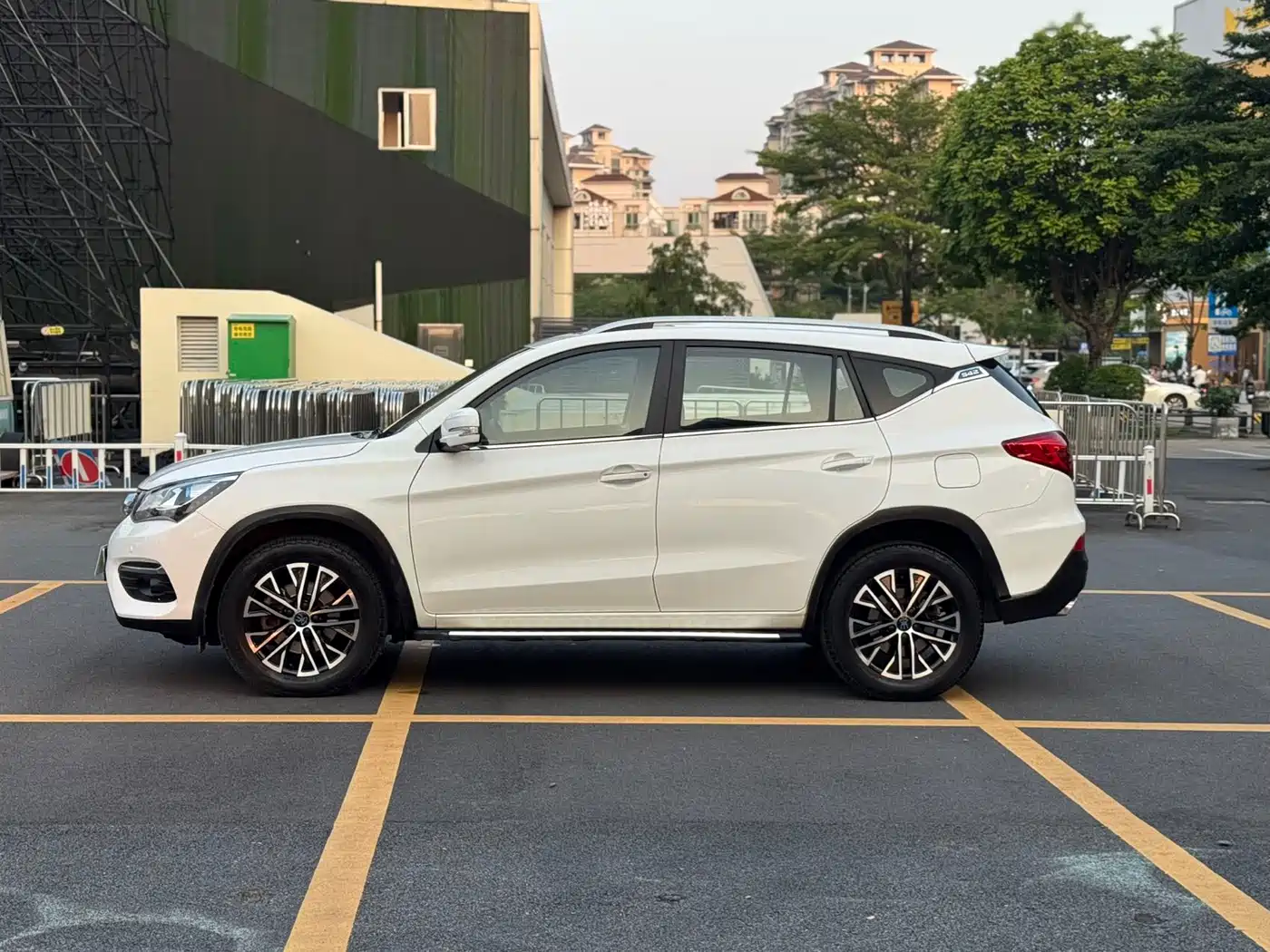 BYD Song New Energy 2018 2017 Song DM 1.5TID Full-time 4WD Luxury