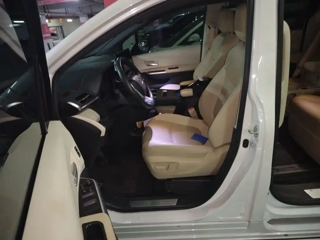 Toyota Granvia 2023 2023 2.5L Hybrid Prestige PLUS Edition