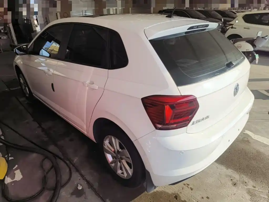 Фото 5 - Volkswagen Polo