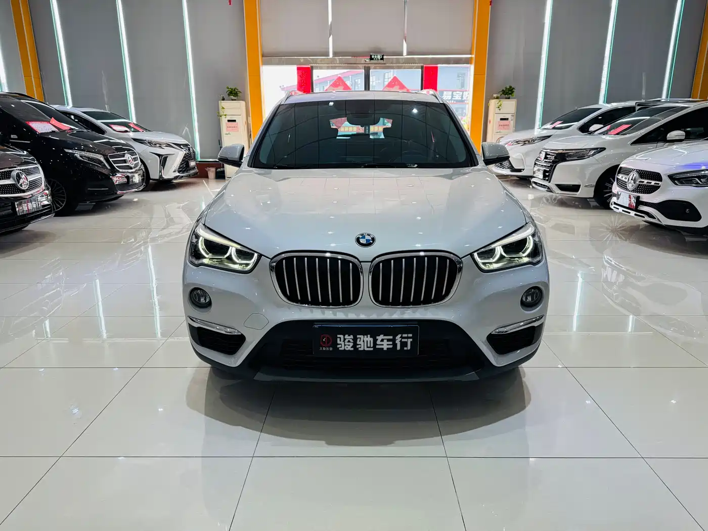 BMW X1 2019 sDrive20Li Leading Model фото 2