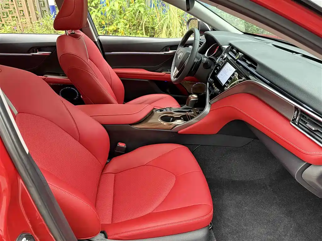 Toyota Camry 2018 2.5S Trend Edition фото 7