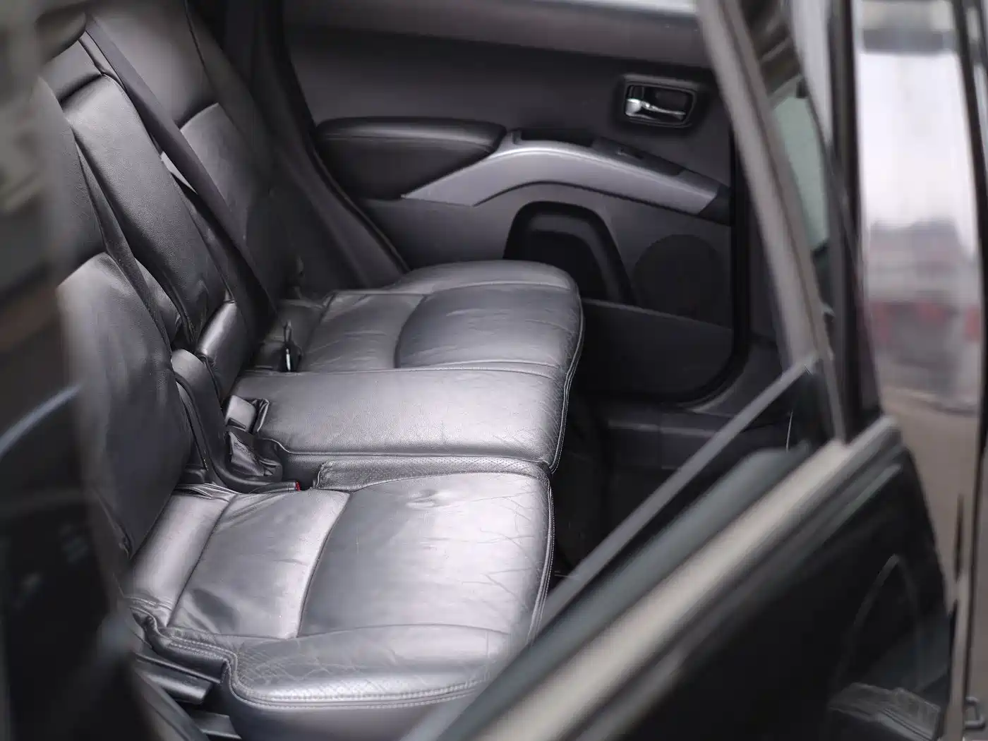 Mitsubishi Outlander (Import) 2009 2.4 Fashion фото 16