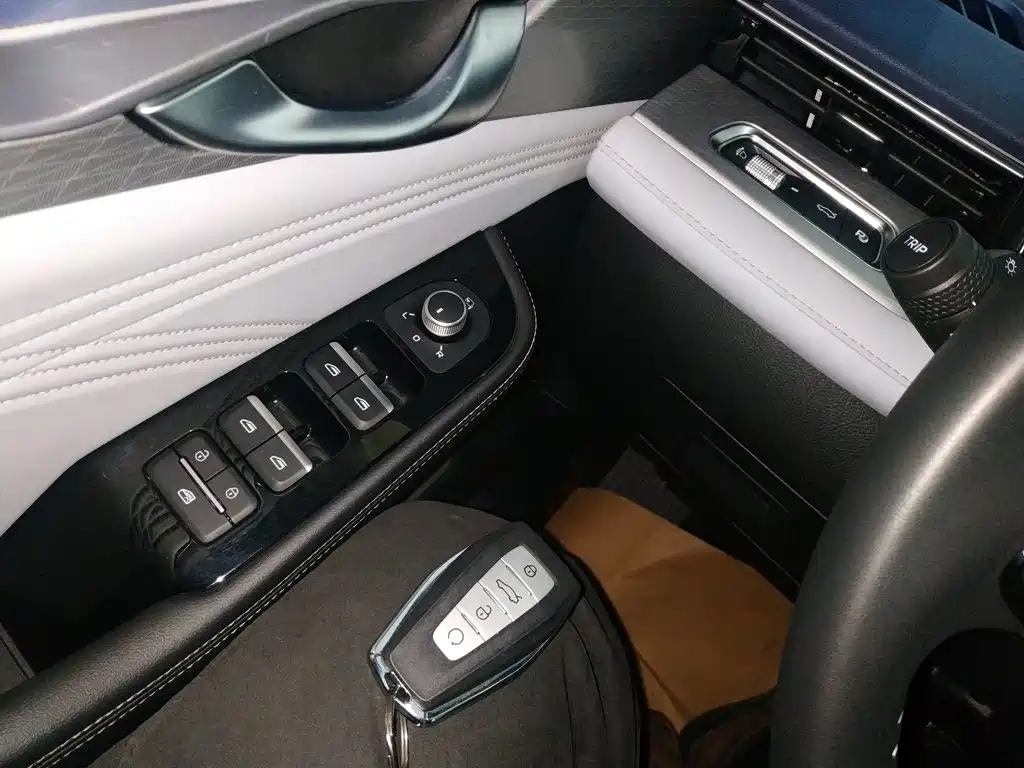 Фото 9 - Geely Preface