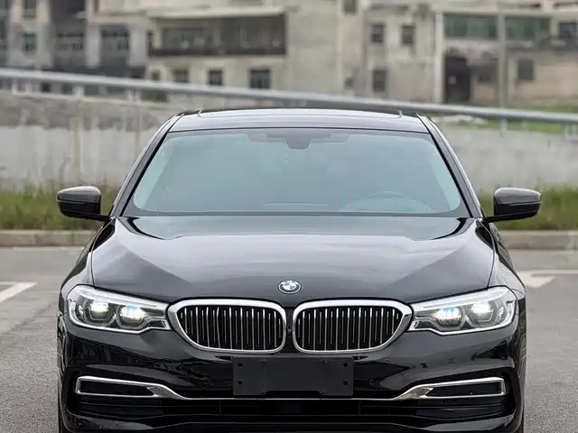 BMW 5 SERIES