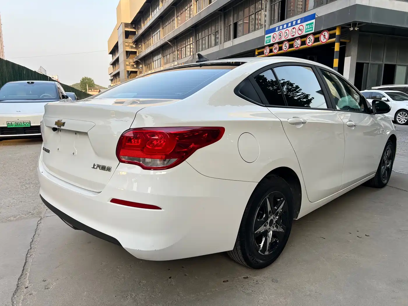 Chevrolet Cavalier 2019 320 Manual Enjoyment Edition фото 4