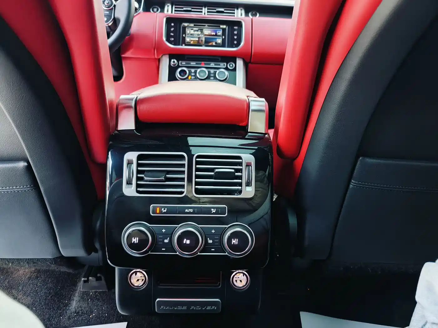 Land Rover Range Rover 2016 3.0 SC V6 Vogue фото 17