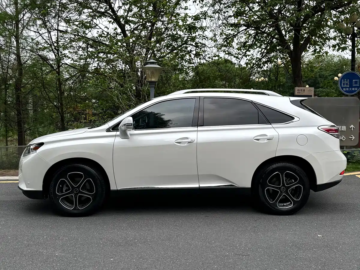 Lexus RX Classic 2013 Model 270 Luxury фото 8