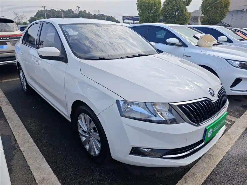 Škoda Rapid 2019 1.5L Manual Comfort Version China VI фото 4