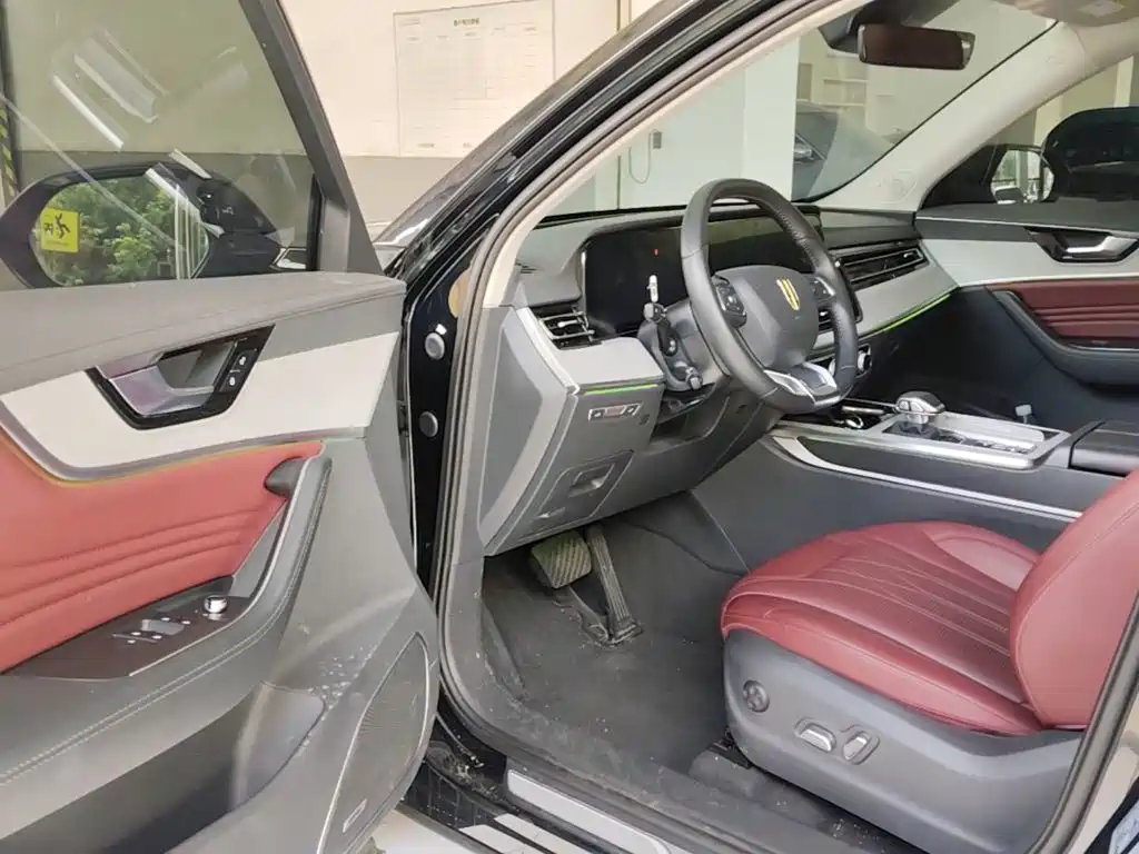 Hongqi HS5 2025 2025 2.0T 4WD Qixiang Pro