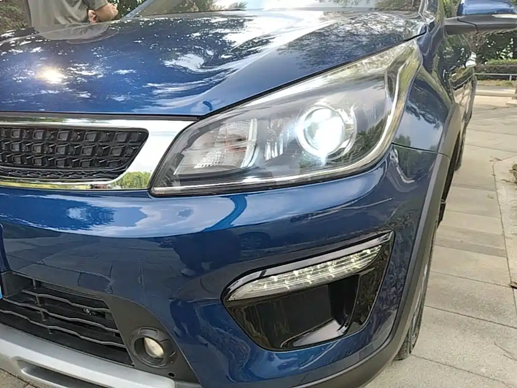 Kia KX CROSS 2018 2017 1.4L AT GLS