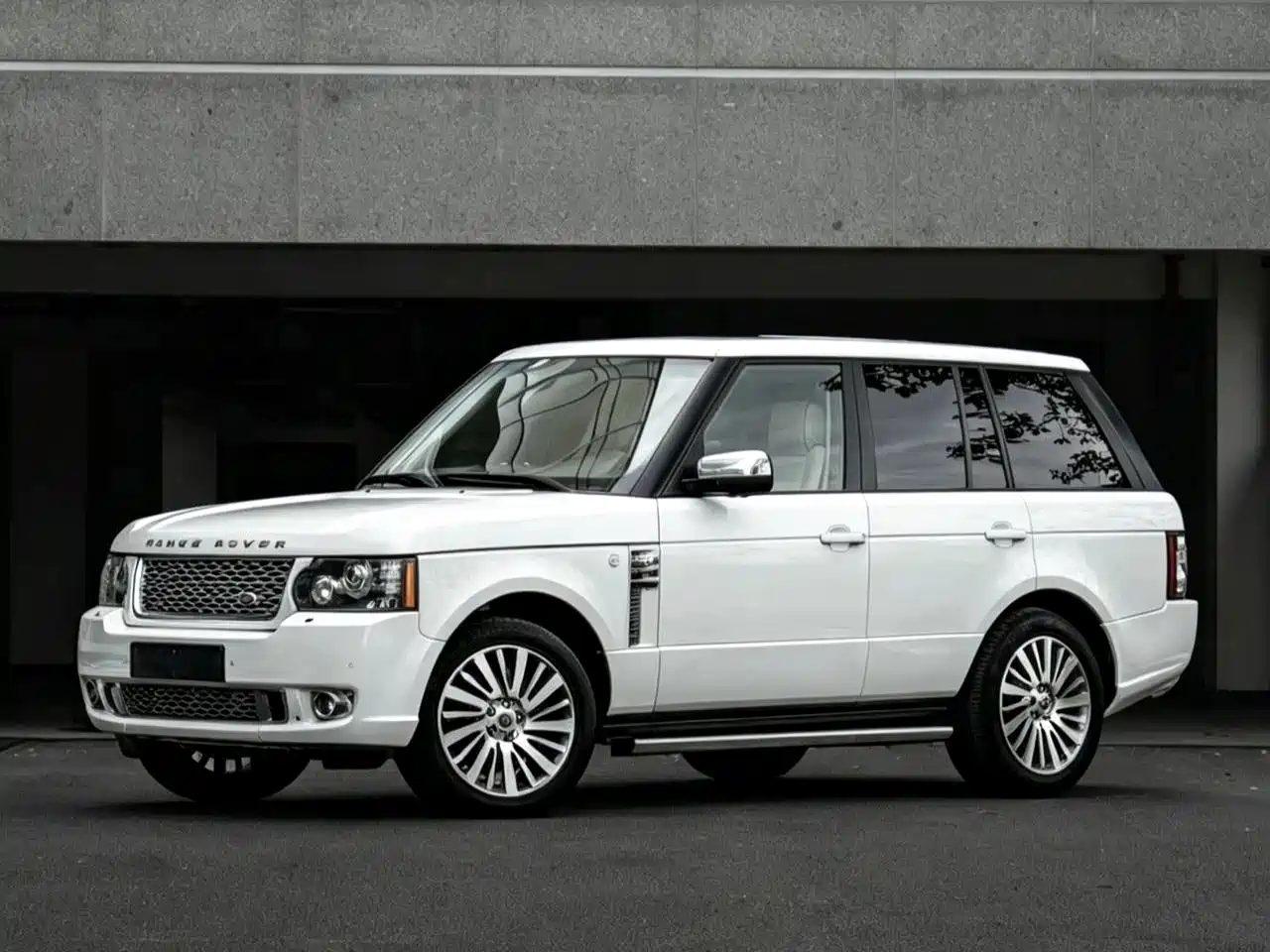 Land Rover Range Rover 2011 2012 5.0 SC V8