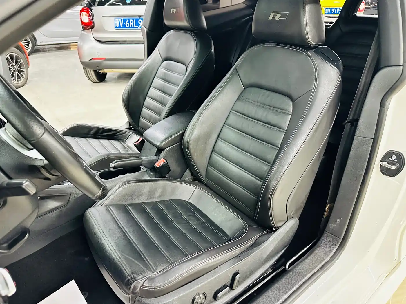 Volkswagen Scirocco 2011 2.0TSI R-Line фото 22