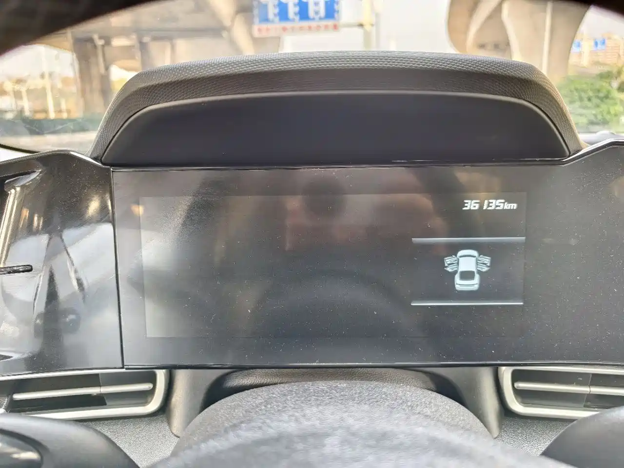 Hyundai Elantra 2022 1.5L CVT LUX Premium Edition фото 13