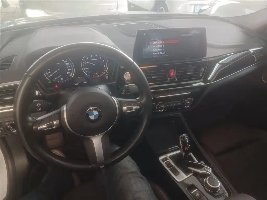 BMW 1 Series 2021 Facelift 120i M Sport Shadow Edition фото 10