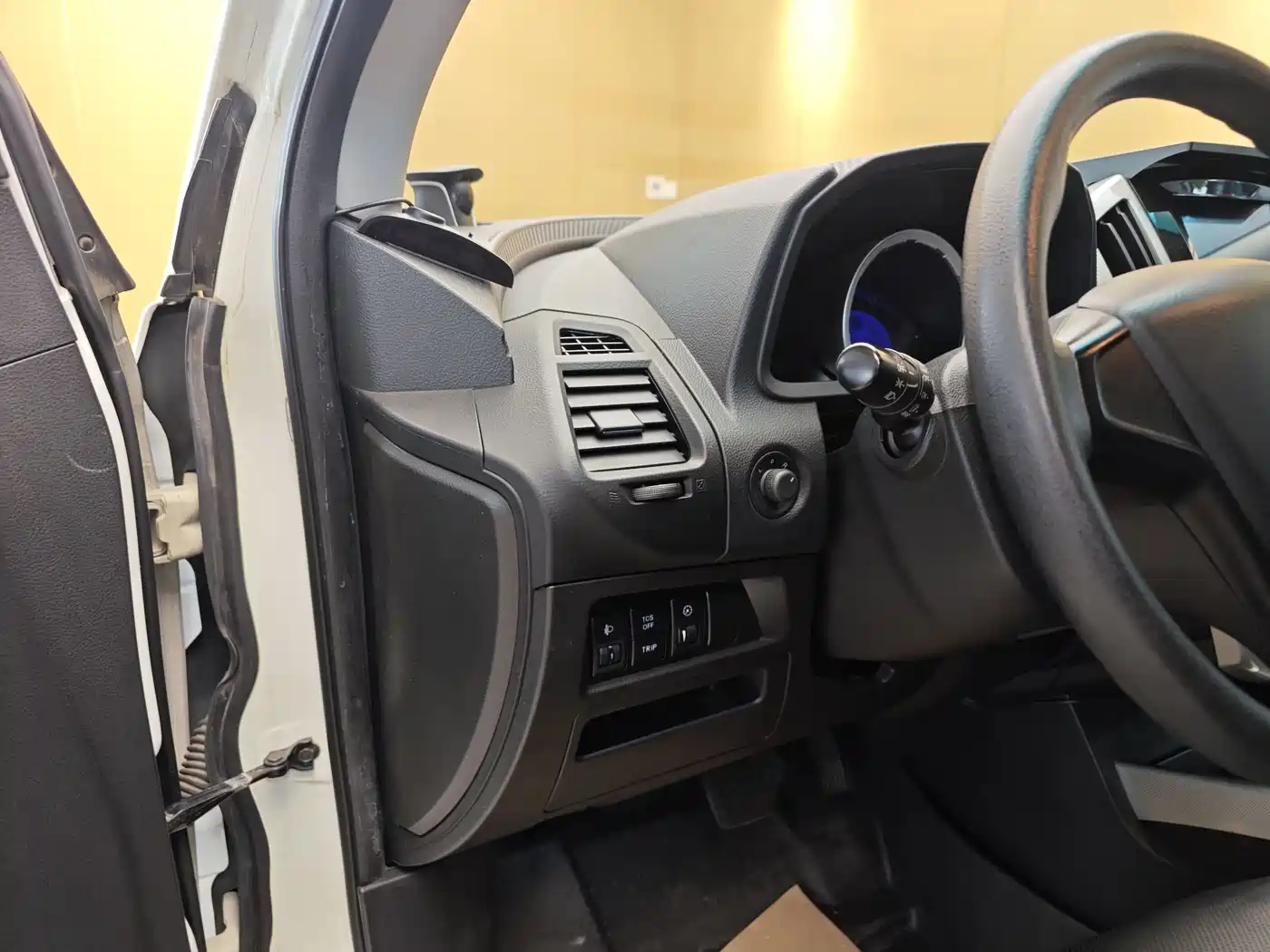 LUXGEN EXCELLENT 6 SUV