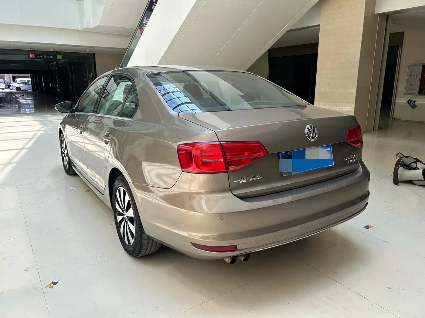 Фото 6 - Volkswagen Sagitar