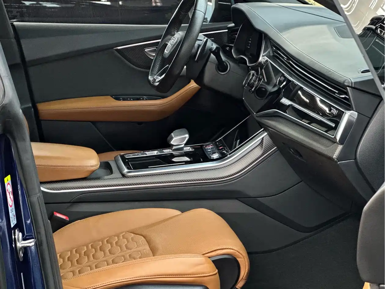 Фото 6 - Audi RS Q8