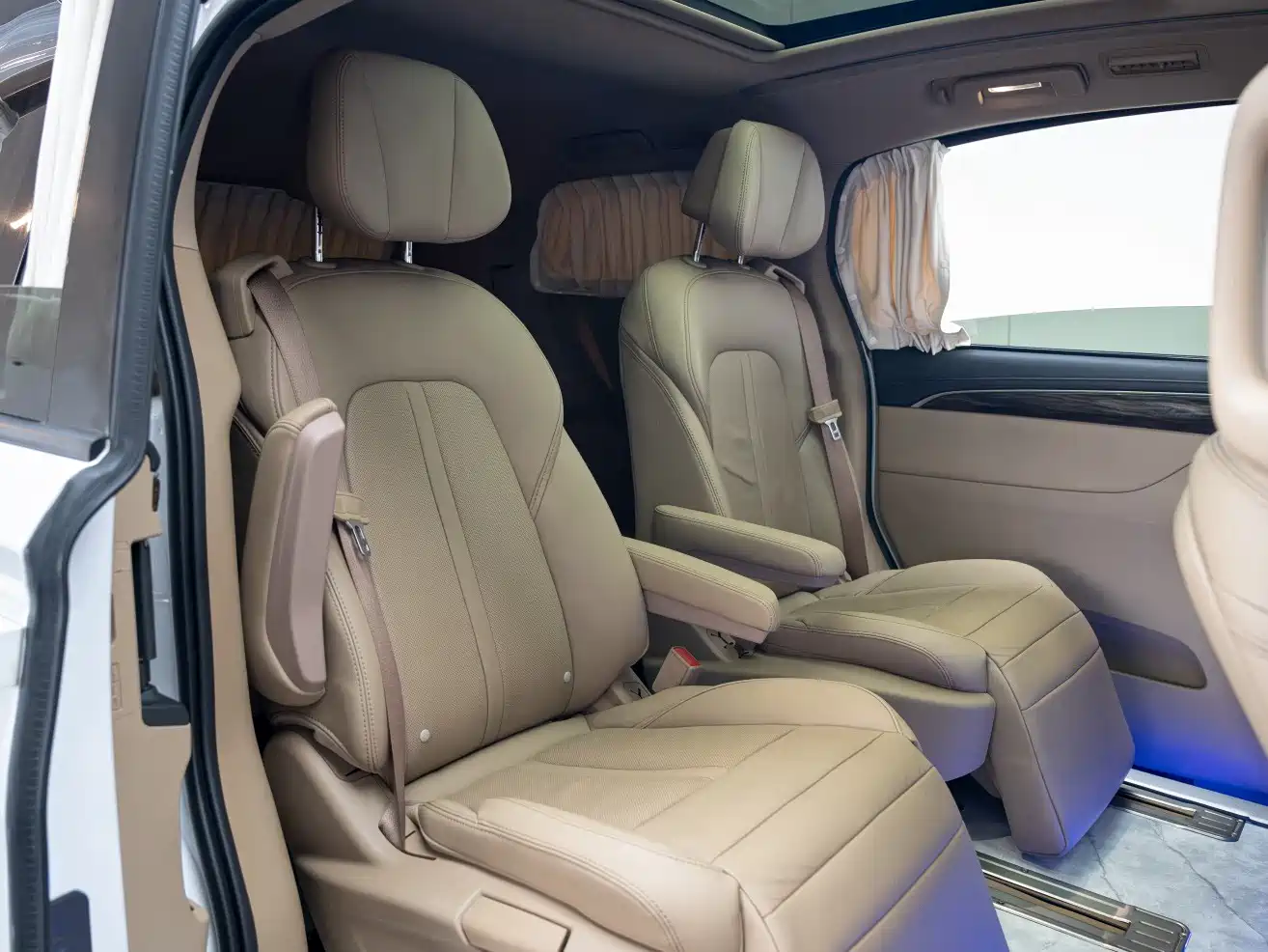 Buick GL8 2017 ES 28T Luxury China V фото 15