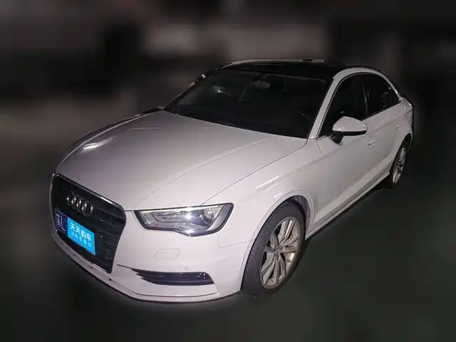 Audi A3 2014 Limousine 35 TFSI Auto Comfort — фото 1