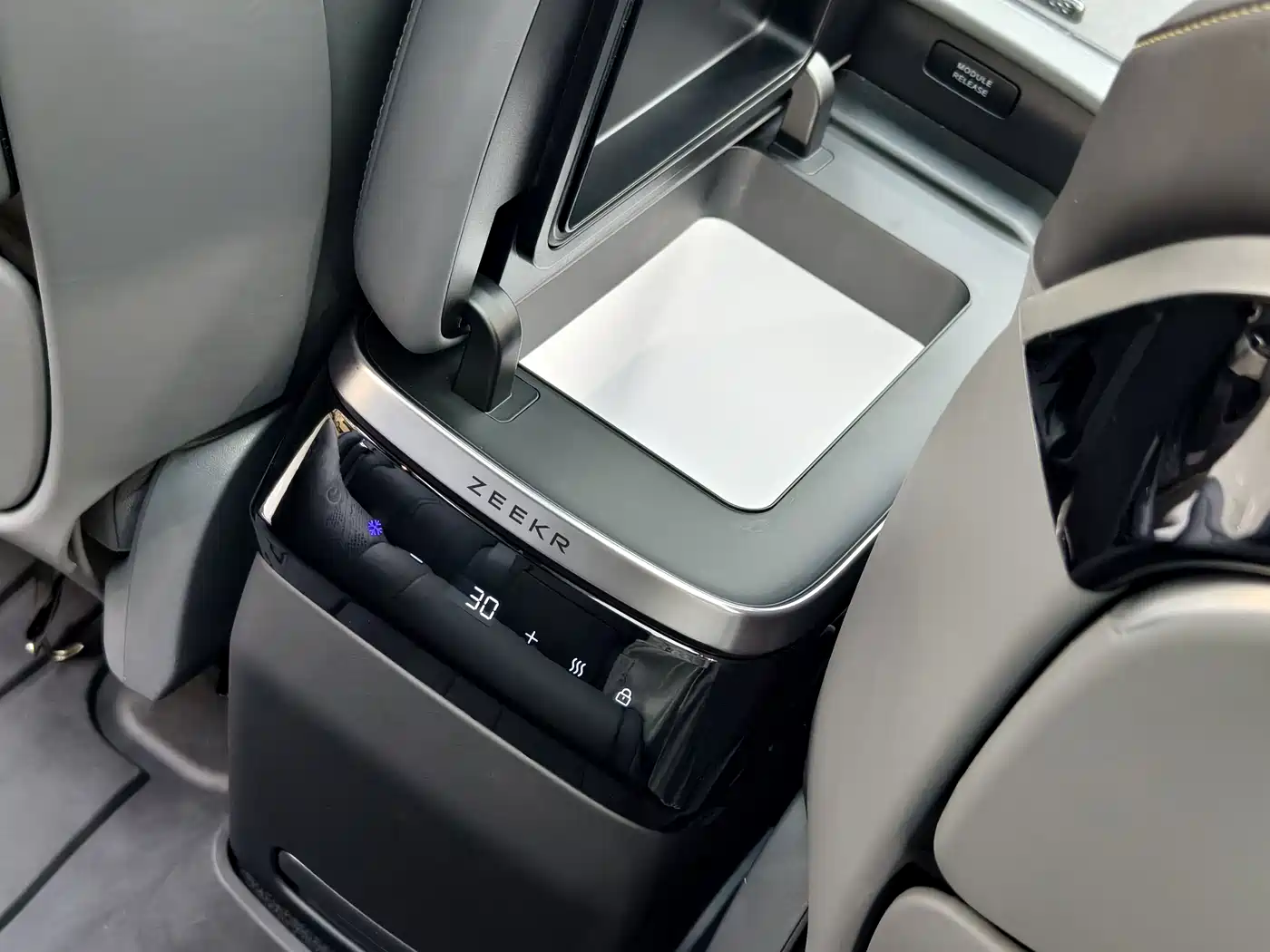 ZEEKR 7X 2025 2025 100kWh Long Range RWD Smart Driving Edition