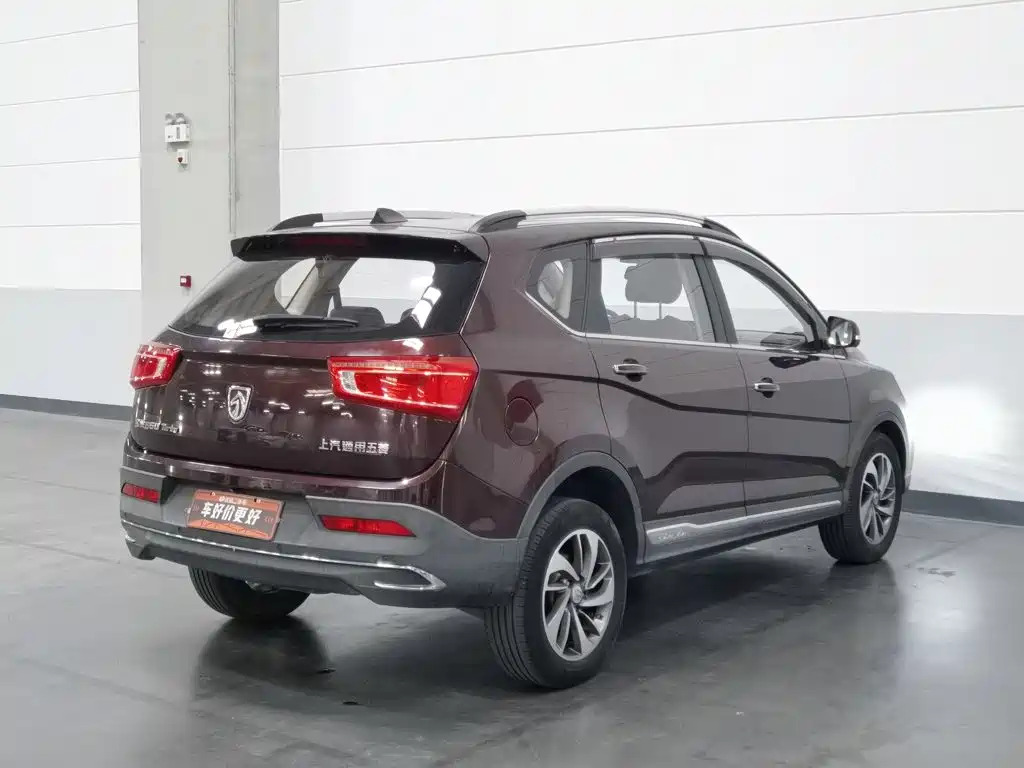 Фото 2 - Baojun 560