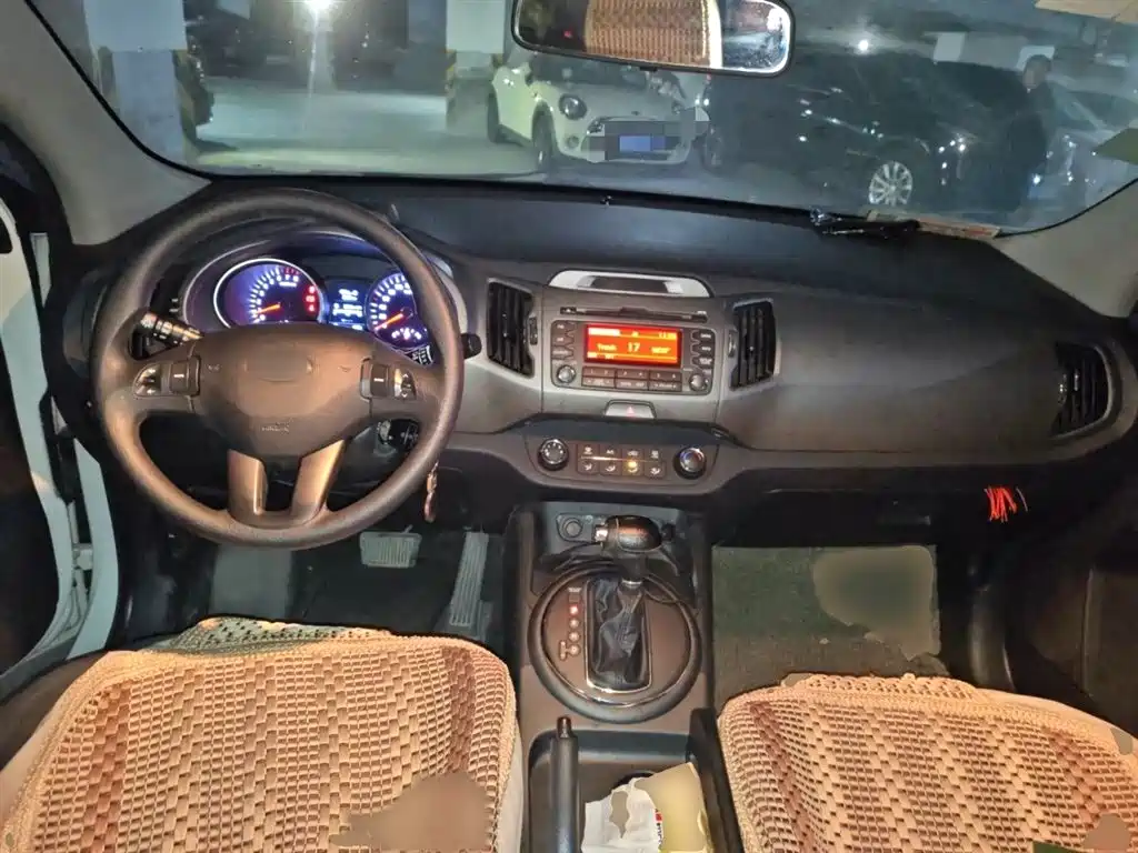 Kia Sportage 2015 2.0L Automatic 2WD GL фото 13