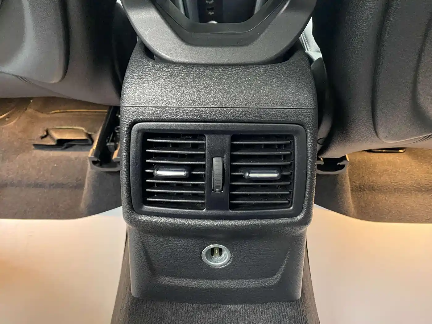 BMW X1 2018 sDrive18Li Fashion Model фото 30