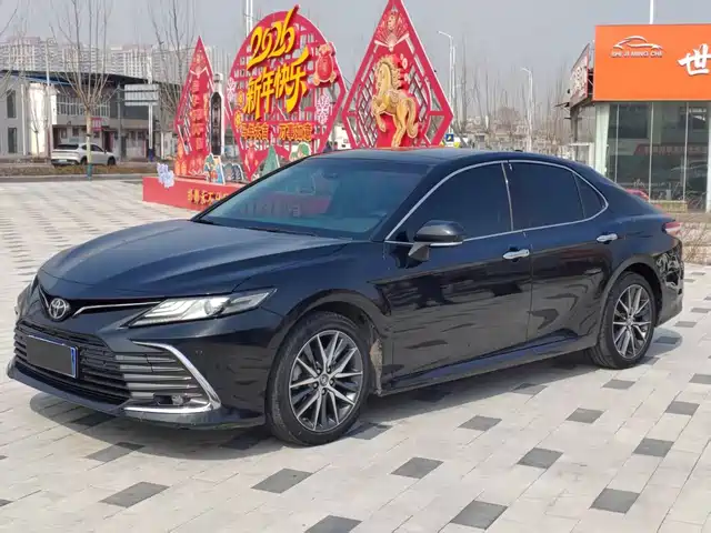 TOYOTA CAMRY