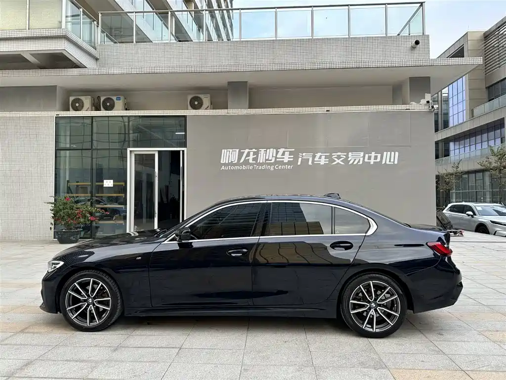 BMW 3 Series 2022 325Li M Sport Package фото 4