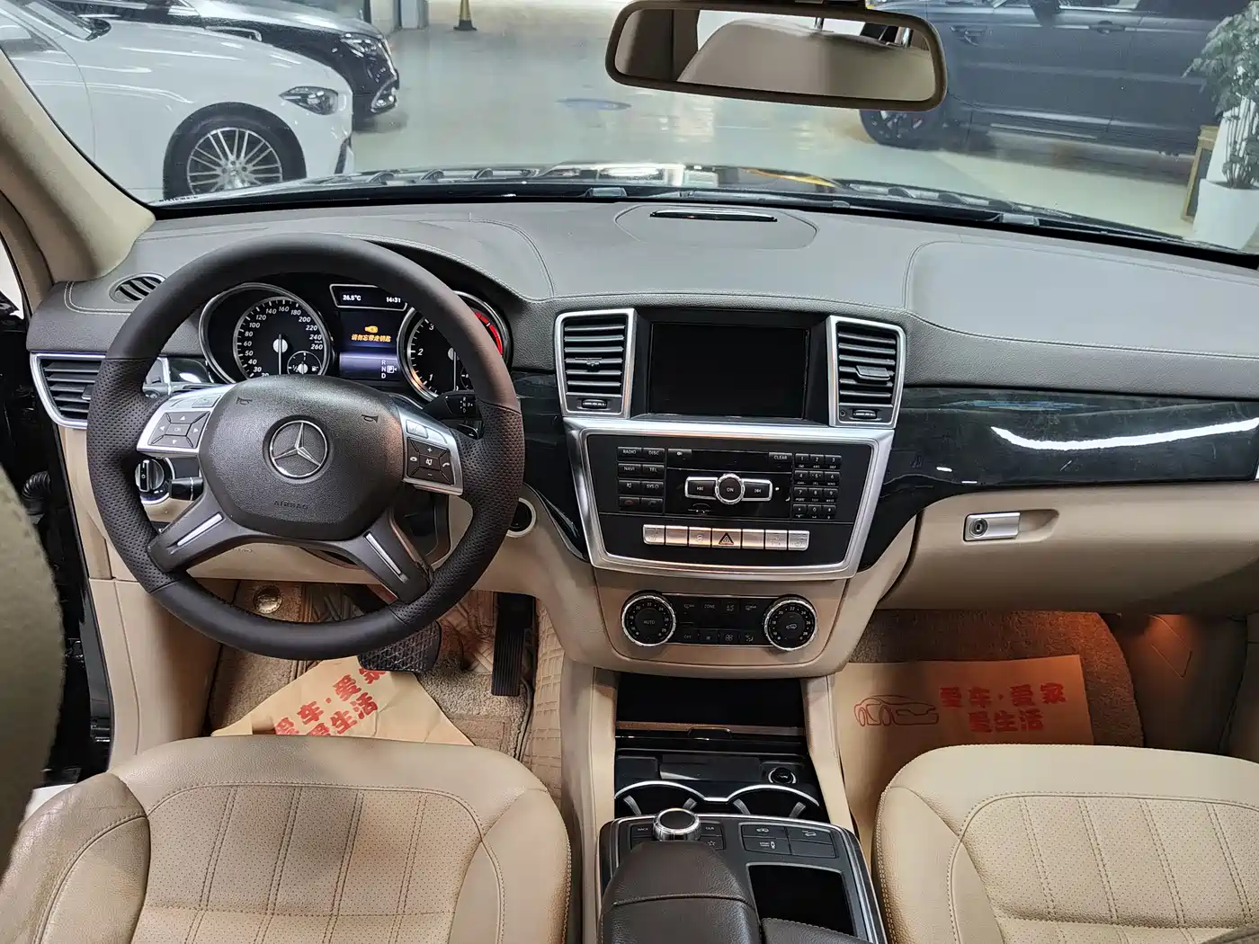 Mercedes-Benz GL-Class фото 16