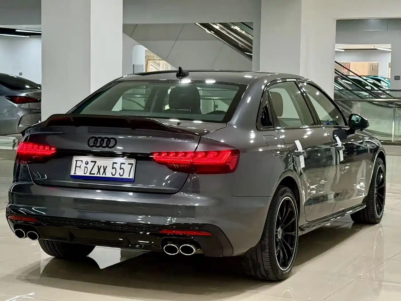 Фото 5 - Audi A4L