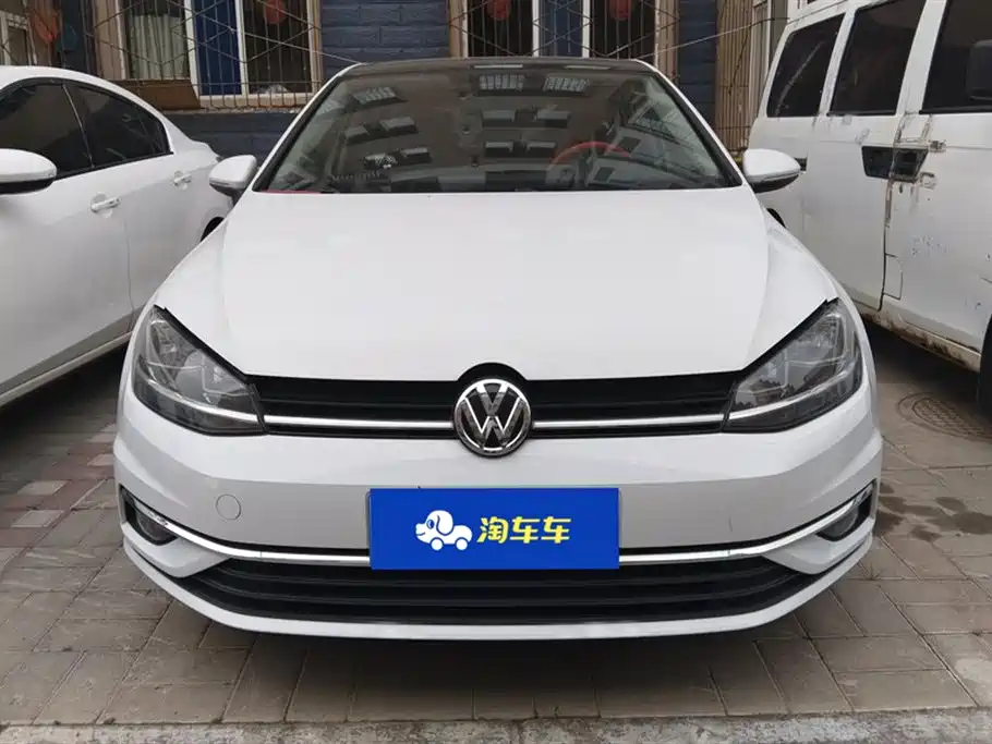 Volkswagen Golf 2018 1.6L Automatic Comfort фото 2