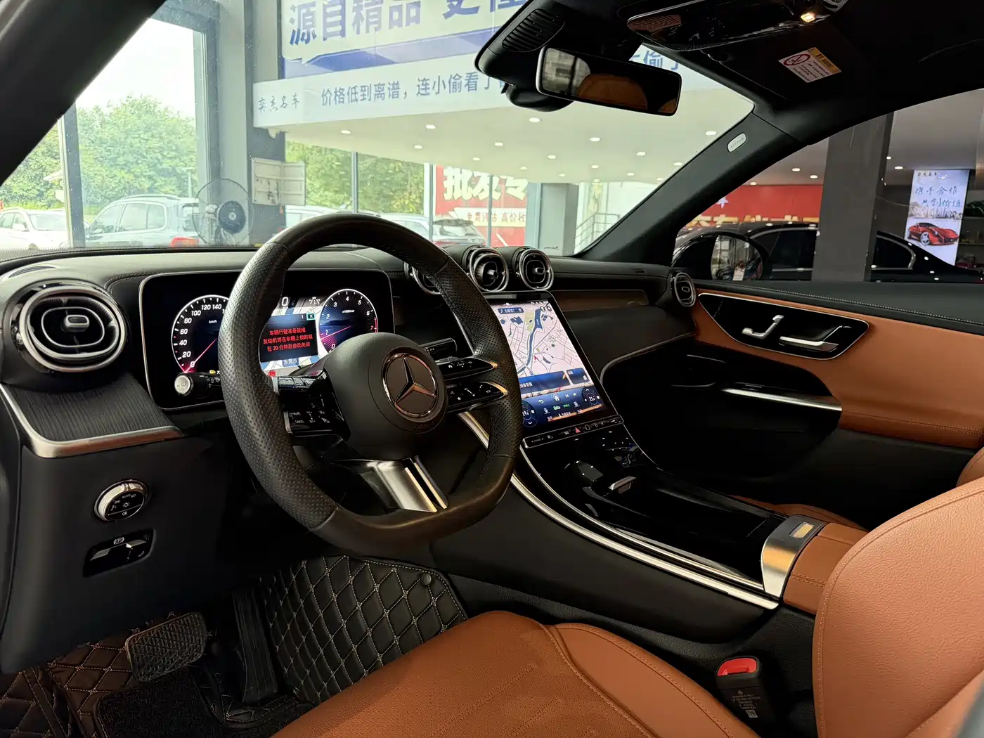 Mercedes-Benz GLC 2023 Facelift GLC 260 L 4MATIC Luxury 7-Seater фото 4
